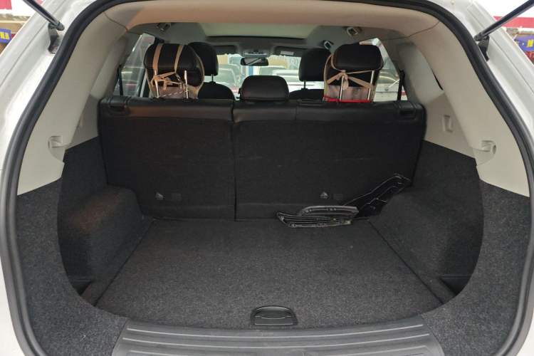 Used Roewe RX5 2016 20T Two-Wheel Drive Automatic Flagship Edition Trunk