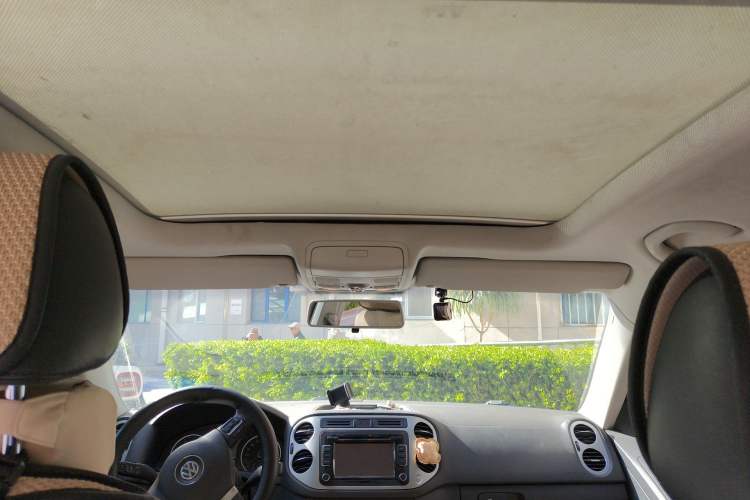 Used Volkswagen Tiguan 2013 1.8TSI Automatic Two-Wheel Drive Luxury Model Headliner