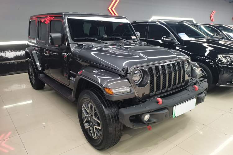Used Jeep Wrangler New Energy 2021 Four-Door 2.0T 4xe Sahara Front Right 45 Deg