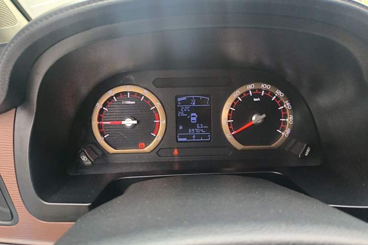 Used FORTHING Lingzhi 2020 M5L 1.6L Base Model 7 Seats Instrument Cluster