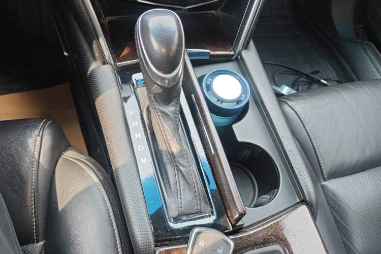 Used Cadillac XTS 2018 28T Elite Edition Gear Lever