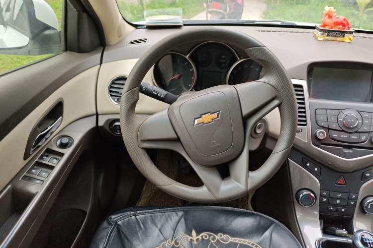 Used Chevrolet Cruze 2015 1.5L Classic SE MT Steering Wheel