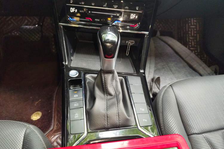 Used Volkswagen Passat 2022 330TSI Starry Luxury Edition Gear Lever