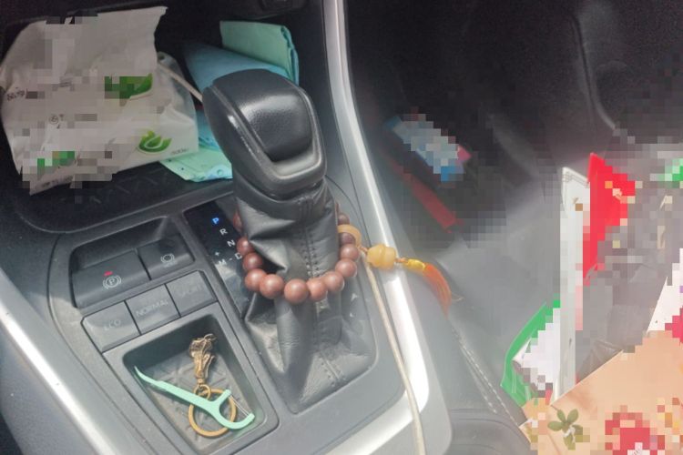 Used Toyota Wildlander 2020 2.0L CVT Two-Wheel Drive Luxury Edition Gear Lever