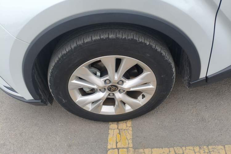 Used Toyota IZOA 2023 2.0L Yixing Version
