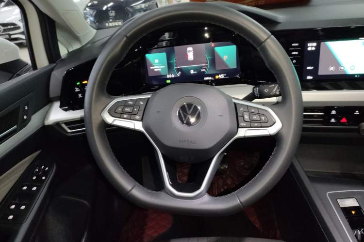 Used Volkswagen Golf 2023 Facelift 280TSI DSG Pro
