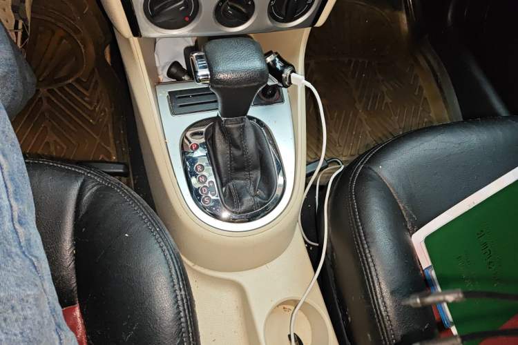 Used Volkswagen Lavida 2011 1.6L Automatic PinYou Edition
