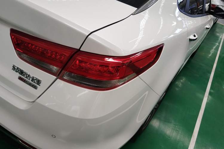 Used Kia K5 2017 2.0L Automatic 15th Anniversary Special Edition LUX