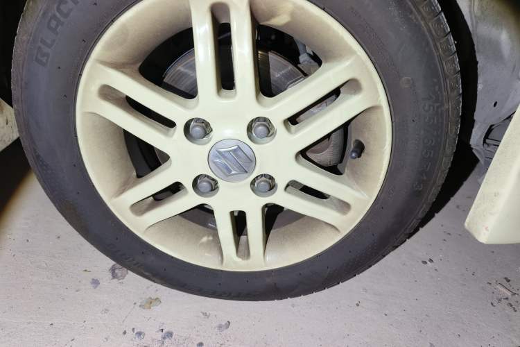 Used Suzuki Wagon R 2015 1.0L Manual Comfort Model
