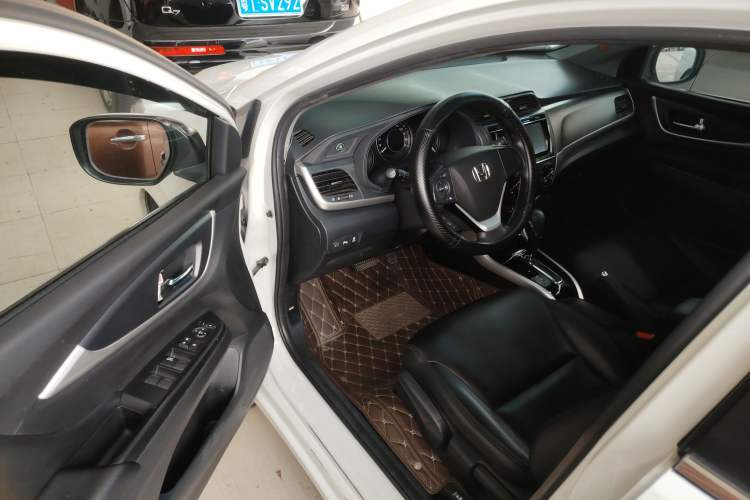 Used Honda Crider 2016 1.8L CVT Luxury Edition Driver Seat