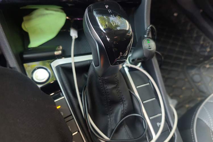 Used Volkswagen Sagitar 2023 280TSI DSG Beyond Lite Edition Gear Lever