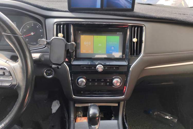 Used Roewe i6 2018 20T Automatic Flagship Edition Audio And AC Panel