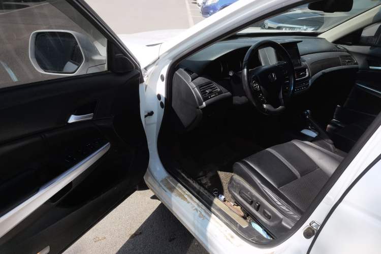 Used Honda Crosstour 2014 2.4L Luxury Edition Driver Seat