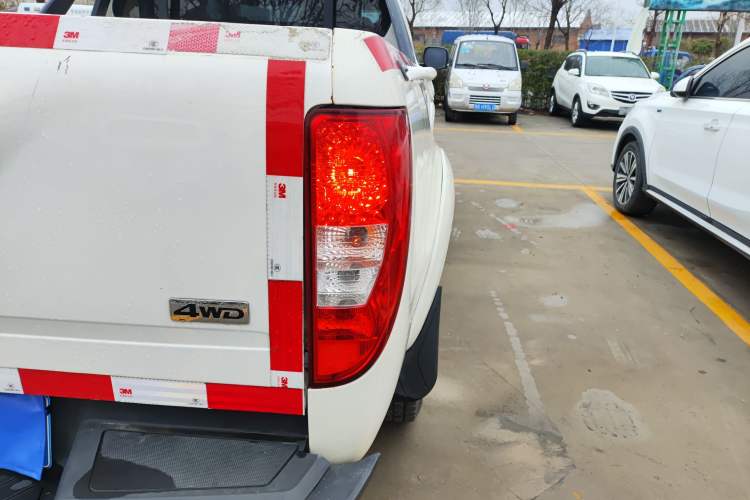 Used JMC Yuhu 7 2022 2.0T Manual Gasoline 4x4 Comfort Plus Long Wheelbase JX4G20A6L