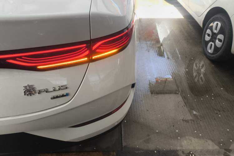 Used BYD Qin PLUS 2025 DM-i Smart Drive 120KM Superior Model
