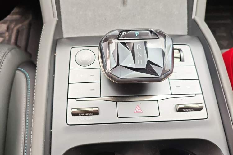 Used BYD Qin L 2025 DM-i Smart Drive 120KM Superior Model
