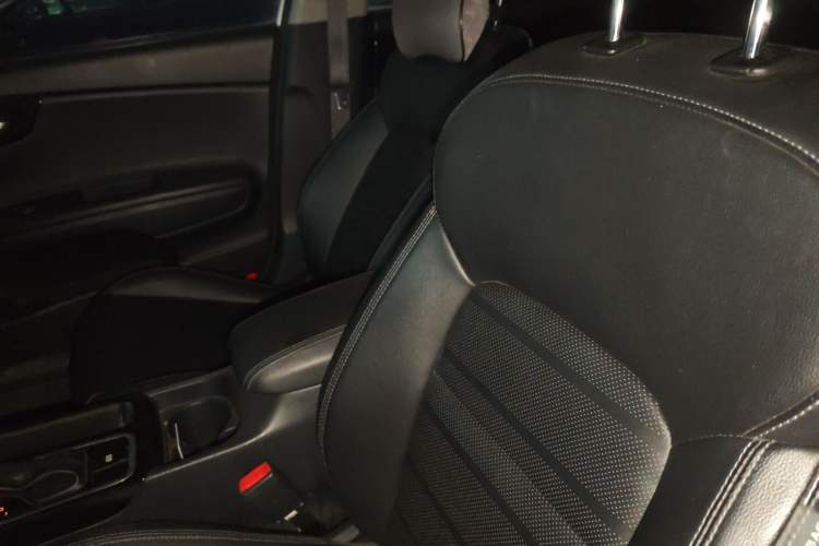 Used Kia K4 2014 1.8L Automatic DLX Left Front Seat
