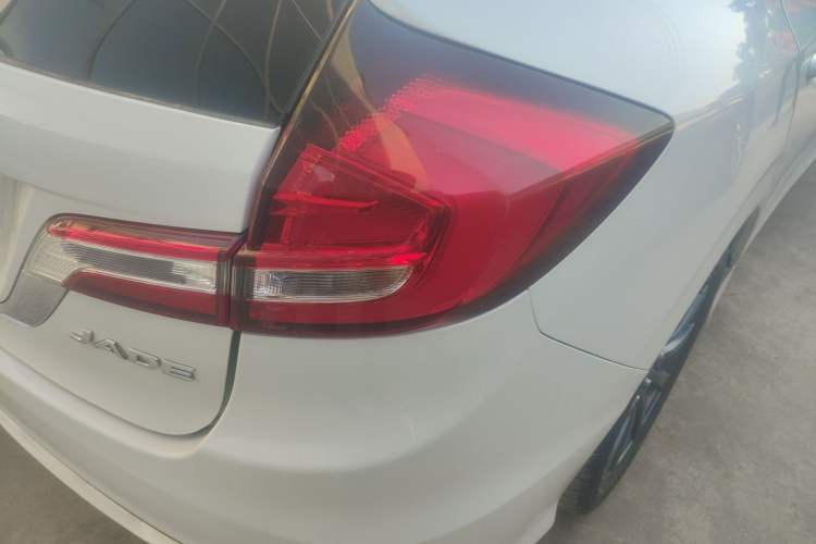 Used Honda Jade 2017 1.8L automatic Comfort version 5 seats