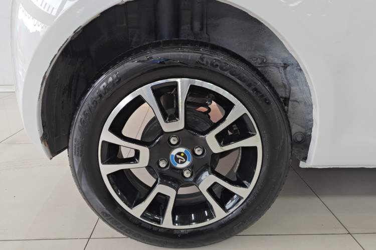 Used Brilliance Xinri i03A 2022 Online Ride-Hailing Custom Edition
