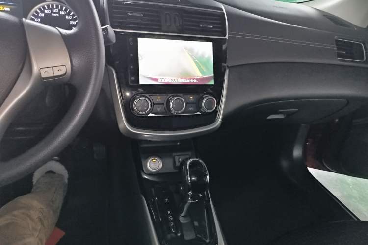 Used Nissan Tiida 2019 1.6L CVT Smart Drive Version China VI Standard
