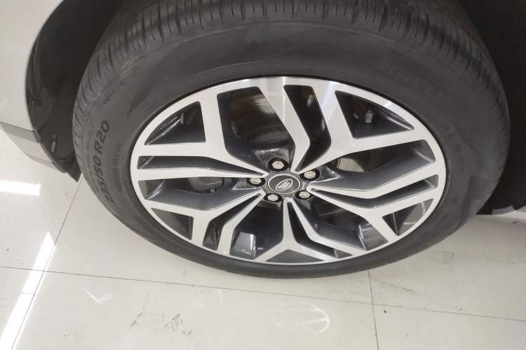 Used Land Rover Range Rover Evoque New Energy 2022 Aurora L P300e Plug-in Hybrid Electric Version
