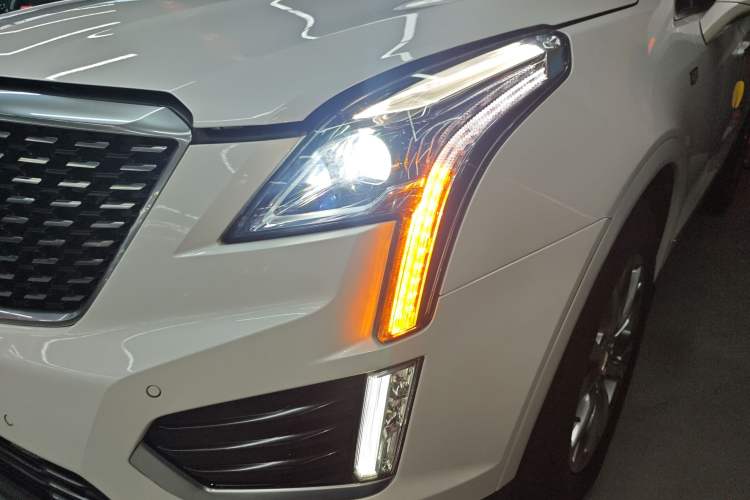 Used Cadillac XT5 2021 28T Luxury Model