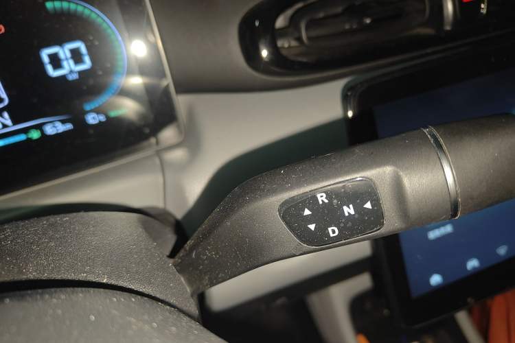 Used Leapmotor T03 2023 310 Lite Edition Gear Lever