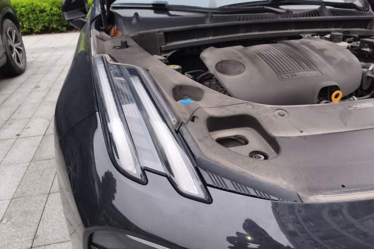 Used Lynk & Co 03 2023 1.5TD DCT JingPro Right Front Headlight