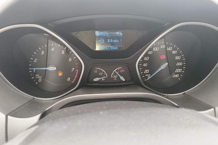 Used Ford Focus 2012 Hatchback 1.6L Automatic Fashion Edition
