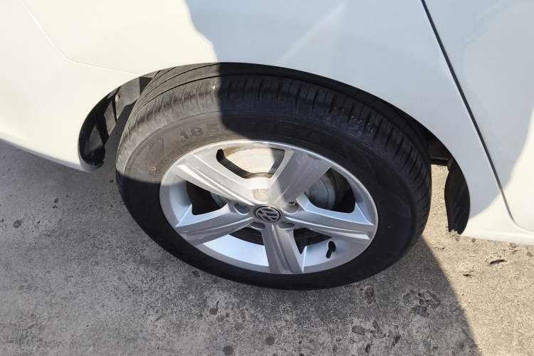 Used Volkswagen Santana 2015 Haval H6 1.6L Automatic Luxury Model Right Rear Wheel Hub