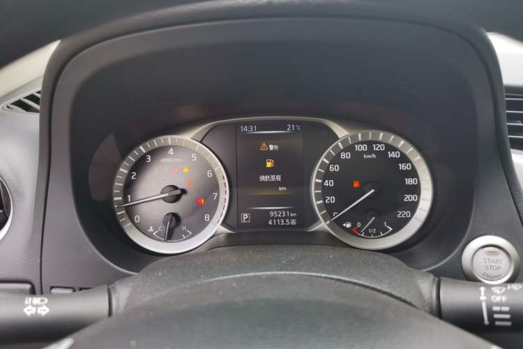 Used Nissan Terra 2020 2.5L XL Upper Automatic Two-Wheel Drive Luxury Edition
