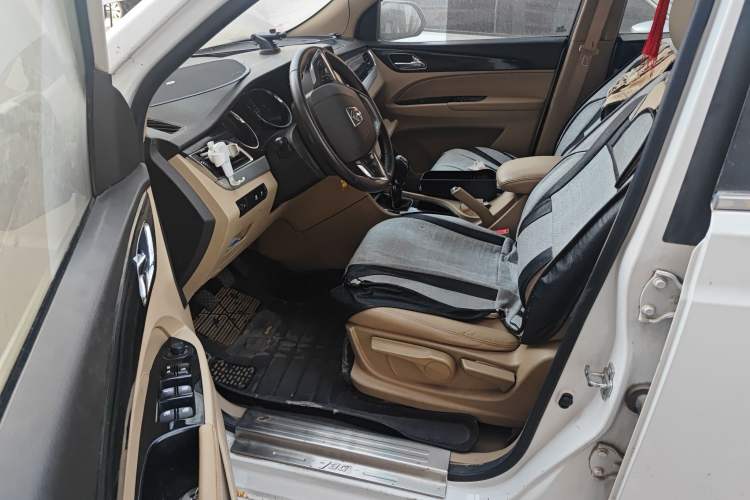 Used Baojun 730 2016 1.5T Manual Luxury Edition 7 Seats
