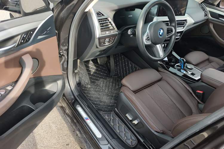 Used BMW iX3 2022 Leading Type Driver Seat