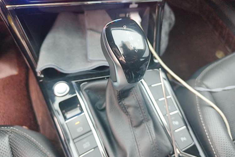 Used Volkswagen Passat New Energy 2022 430 PHEV Hybrid Luxury Edition Gear Lever