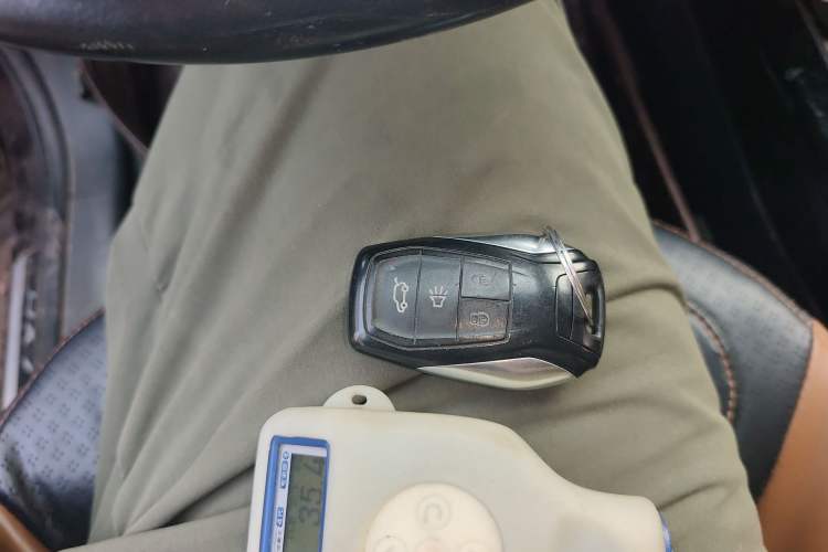 Used Soueast DX7 2017 1.5T Manual Luxury Model
