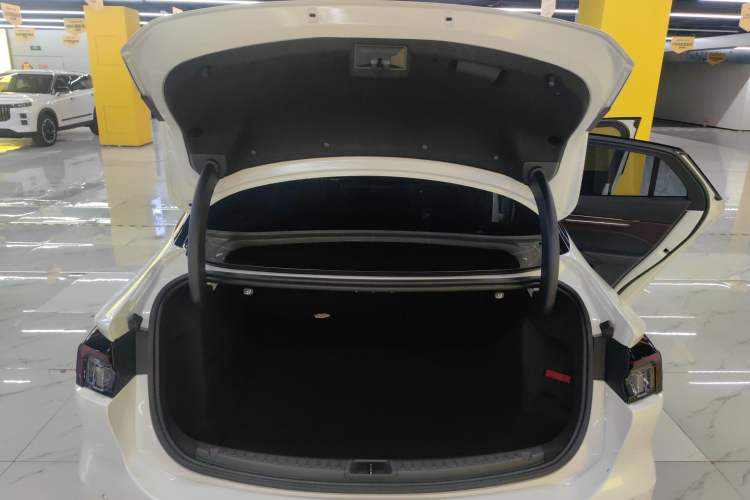 Used Ford Mondeo 2022 Facelifted EcoBoost 245 Ultimate Edition Trunk