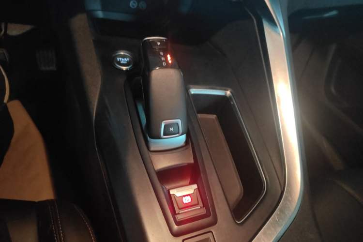 Used Peugeot 4008 2019 360THP First Edition Gear Lever