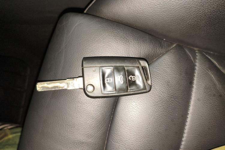 Used Volkswagen Golf 2014 1.6L Automatic Comfort Model Vehicle Key