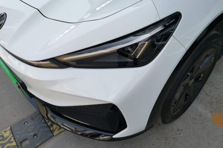 Used Volkswagen ID.UNYX 2024 Pro Long-Range Version