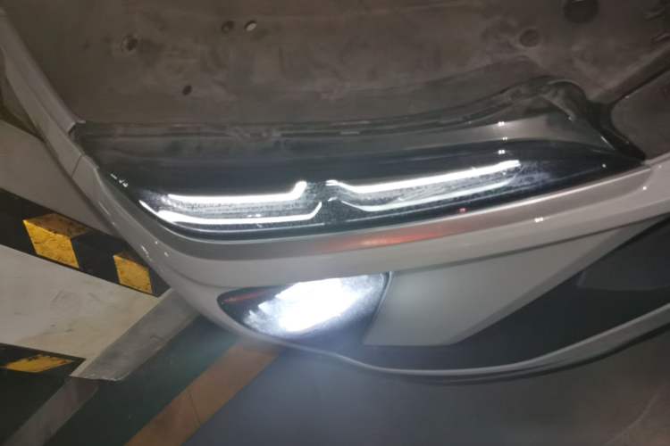Used Nio ES6 2020 420 km Sport Edition Right Front Headlight