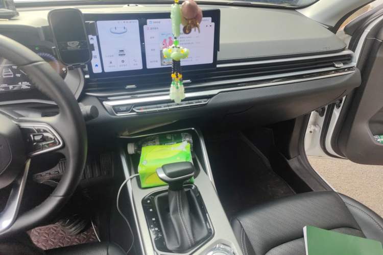 Used Geely Auto Emgrand 2023 4th Generation Champion Edition 1.5L CVT Prestige Model