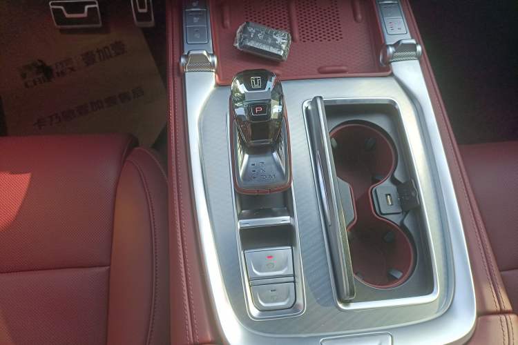 Used Tank 700 New Energy 2024 Hi4-T Extreme Edition Gear Lever