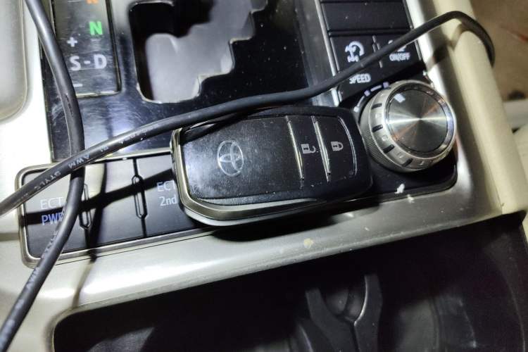 Used Toyota Land Cruiser 2019 4.0L 7-Seater Automatic Transmission Middle East Version
