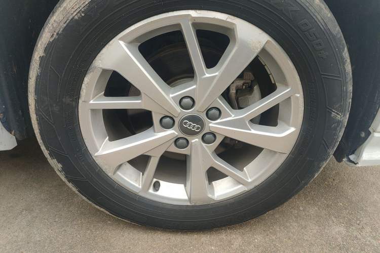 Used Audi Q3 2019 35 TFSI Advanced Dynamic Edition Right Front Wheel Hub