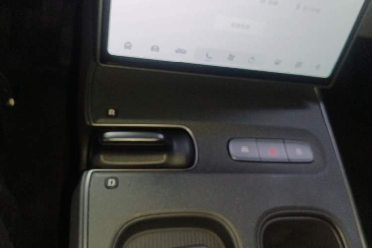 Used Nio ET5 2024 75 kWh Gear Lever