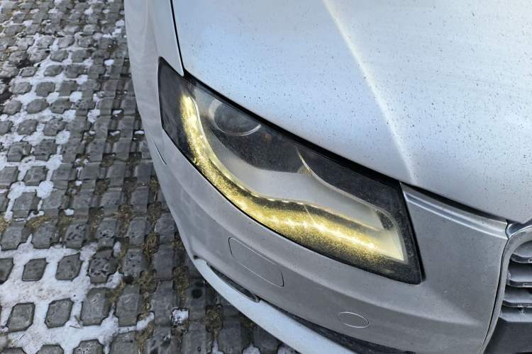 Used Audi A4L 2012 2.0 TFSI automatic Comfort trim level