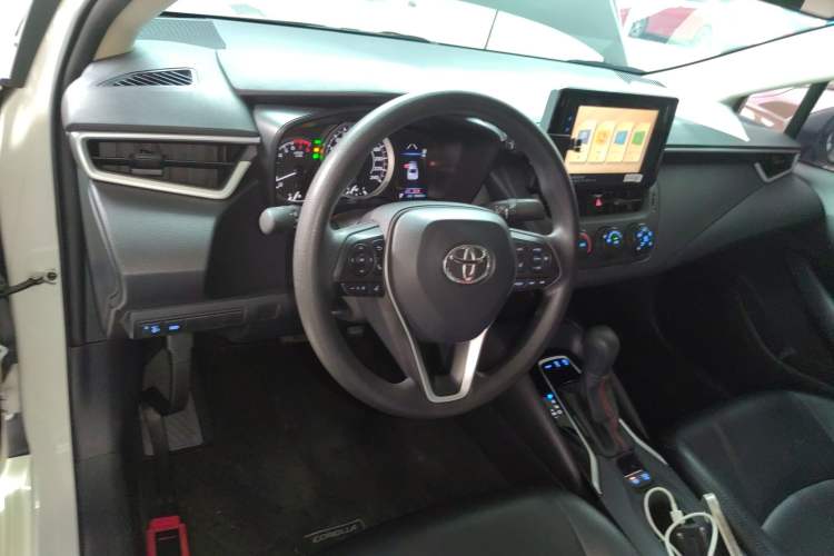 Used Toyota Corolla 2022 1.2T S-CVT Pioneer PLUS Edition Center Console