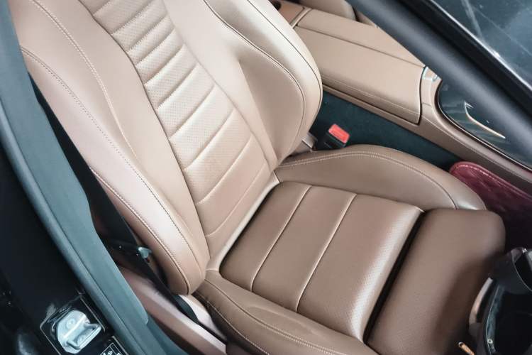 Used Mercedes-Benz E-Class 2019 E 260 L Sport Edition Right Front Seat