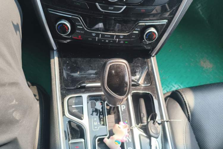 Used Geely Auto Emgrand GT 2015 1.8T Flagship Model Gear Lever