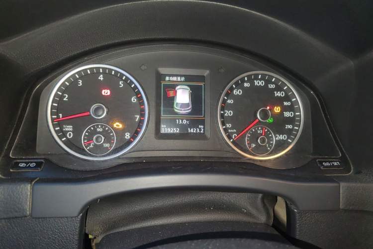 Used Volkswagen Tiguan 2015 1.8TSI Automatic Two-Wheel Drive Luxury Model Instrument Cluster